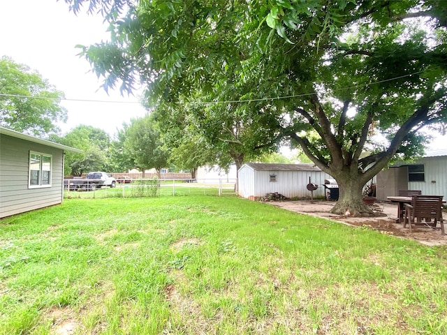 102 S Oak St, Paradise, TX 76073 - view of yard with a shed