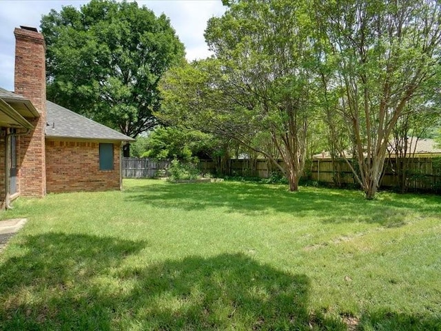 1428 Oxford Ln, Denton, TX 76209 - view of yard featuring a fenced backyard