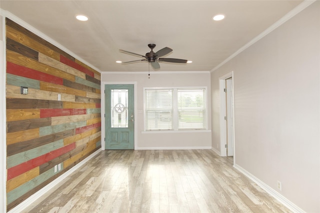 216 S Mesquite St, Muenster, TX 76252 - spare room featuring crown molding, recessed lighting, baseboards, and light wood-style floors