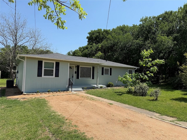ranch-style house with a front yard