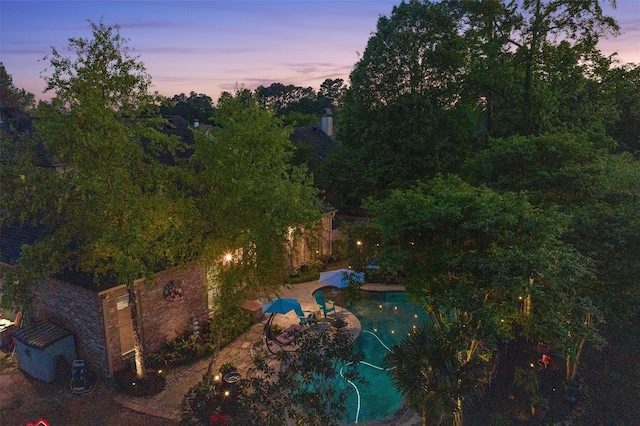 view of aerial view at dusk