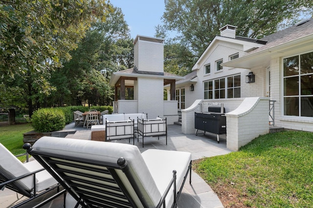 view of patio featuring an outdoor living space