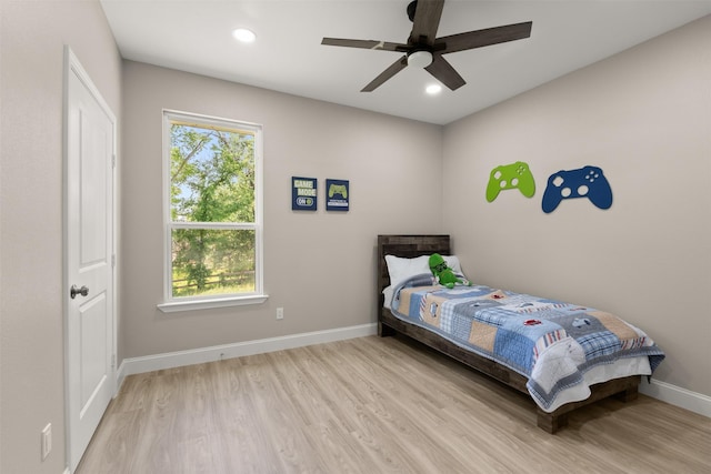 206 Splitrail Dr, Mabank, TX 75143 - bedroom with baseboards, recessed lighting, wood finished floors, and ceiling fan