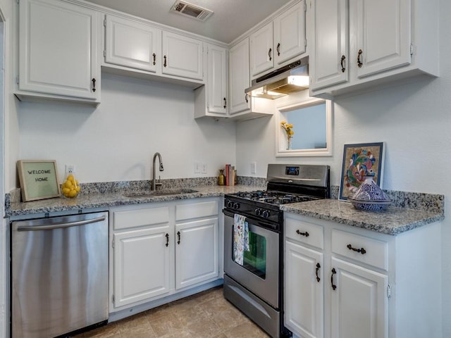 1727 Melbourne Ave, Dallas, TX 75224 - kitchen with ventilation hood, a sink, stainless steel appliances, visible vents, and ornamental molding
