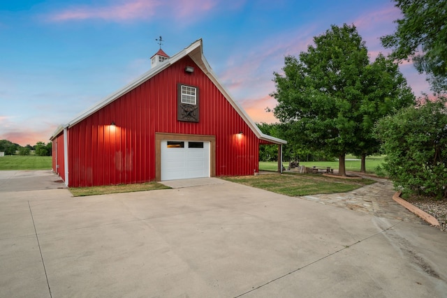 detached garage with driveway