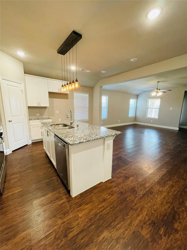 2243 Hartley Dr, Forney, TX 75126 - kitchen featuring a sink, dark wood-style flooring, a ceiling fan, baseboards, and dishwasher