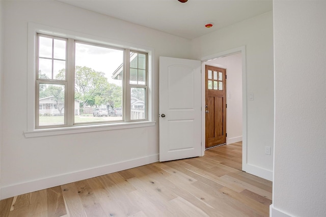 5105 Birchman Ave, Fort Worth, TX 76107 - unfurnished room with light wood finished floors and baseboards