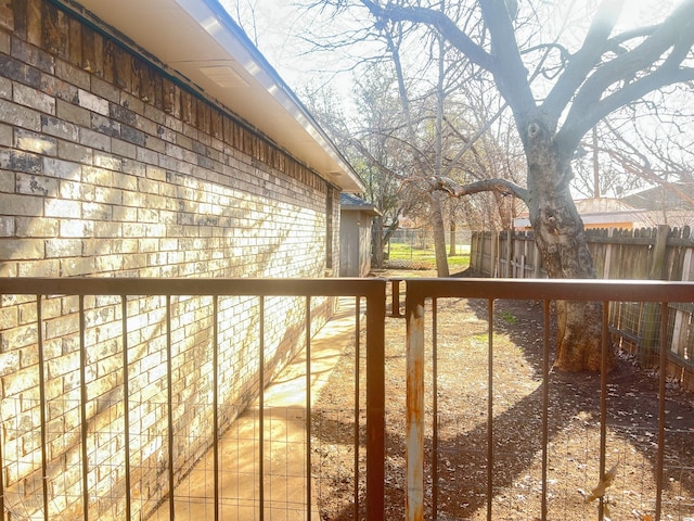 505 N Yosemite, Iowa Park, TX 76367 - wooden deck with fence