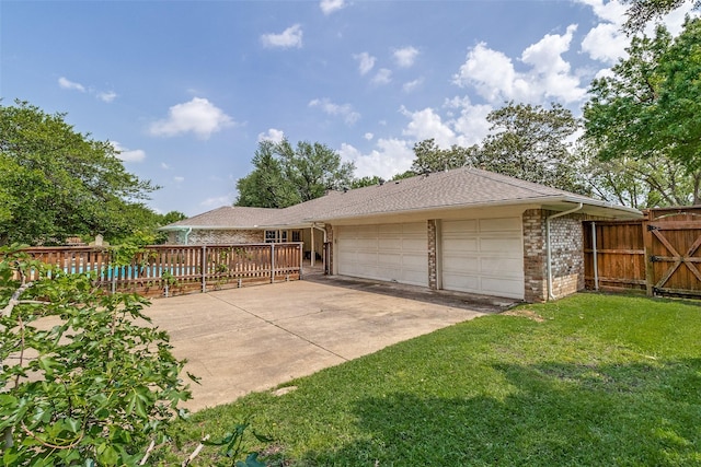 7215 Hillwood Ln, Dallas, TX 75248 - view of side of home featuring brick siding and an attached garage