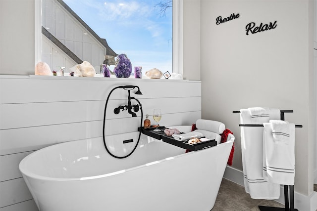 room details featuring a soaking tub