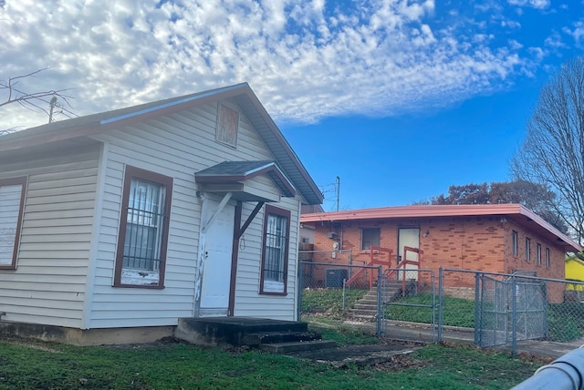 1317 Harrington Ave, Fort Worth, TX 76164 - exterior space with fence