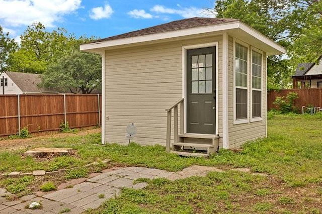 1301 N Sylvania Ave, Fort Worth, TX 76111 - view of outbuilding with an outbuilding and fence
