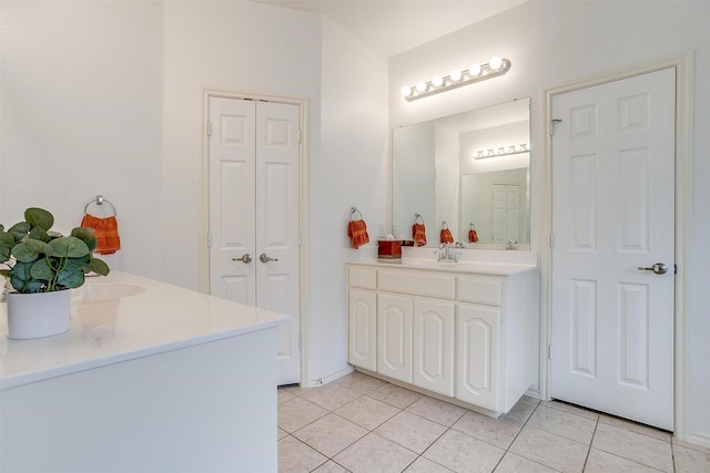 1415 Lowes Farm Pkwy, Mansfield, TX 76063 - full bath featuring vanity, tile patterned floors, and a closet
