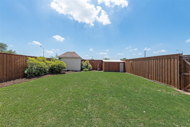 912 E Berkeley Dr, Richardson, TX 75081 - view of yard