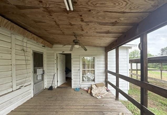 deck with ceiling fan