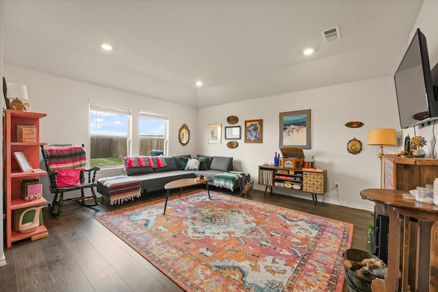 1417 Briar Hl, Denton, TX 76207 - living room featuring wood finished floors, recessed lighting, and baseboards