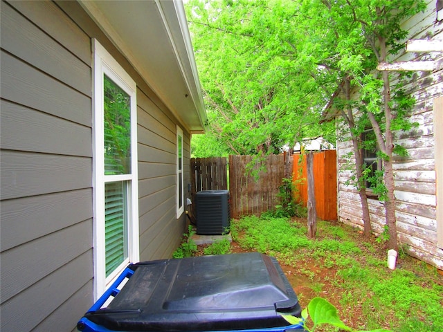 316 Tennessee St, Graham, TX 76450 - exterior space featuring central AC and fence
