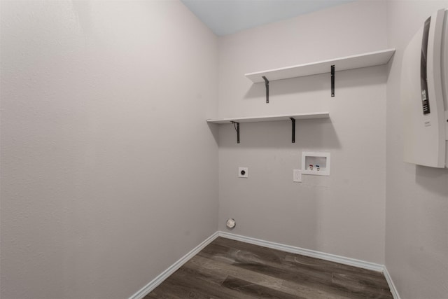 13140 Fencerow Rd, Fort Worth, TX 76244 - kitchen featuring appliances with stainless steel finishes, an inviting chandelier, a sink, dark wood finished floors, and a healthy amount of sunlight