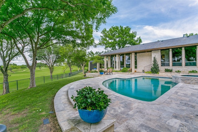 1505 Cottonwood Valley Cir N, Irving, TX 75038 - view of swimming pool with a patio and a pool with connected hot tub