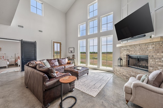 1400 Lacy Dr, Lipan, TX 76462 - living area with visible vents, a healthy amount of sunlight, and high vaulted ceiling