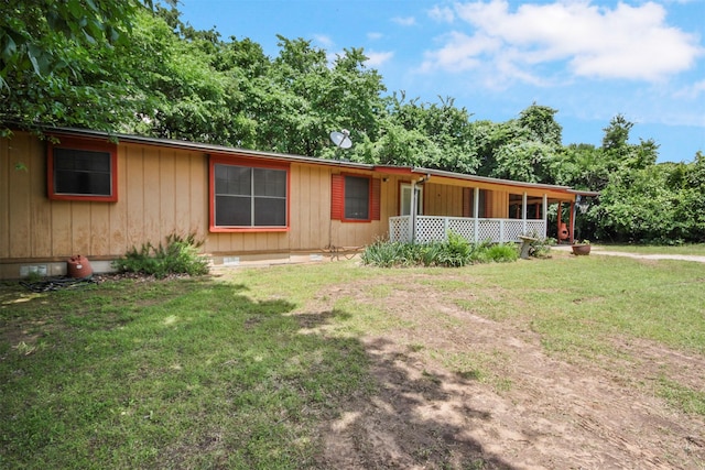 3412 Tin Top Rd, Weatherford, TX 76087 - view of front of house featuring covered porch and a front yard