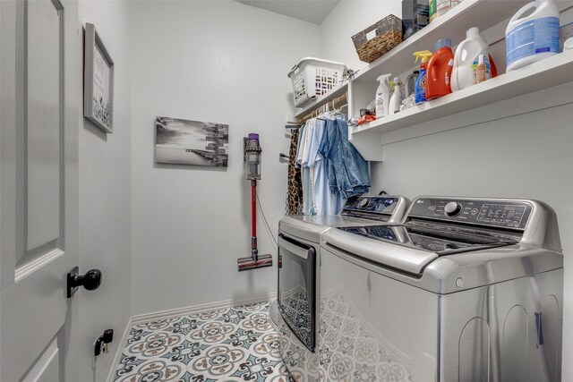 122 Forest Hills Cir, Gunter, TX 75058 - washroom featuring separate washer and dryer, laundry area, and baseboards