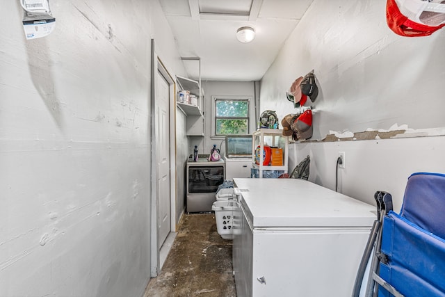 laundry area with washer and clothes dryer