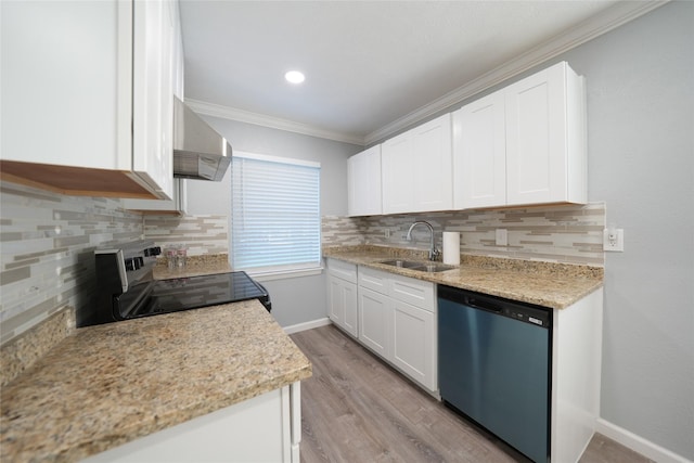 1121 Stone Trail Dr, Plano, TX 75023 - kitchen featuring dishwashing machine, a sink, range hood, electric range, and ornamental molding