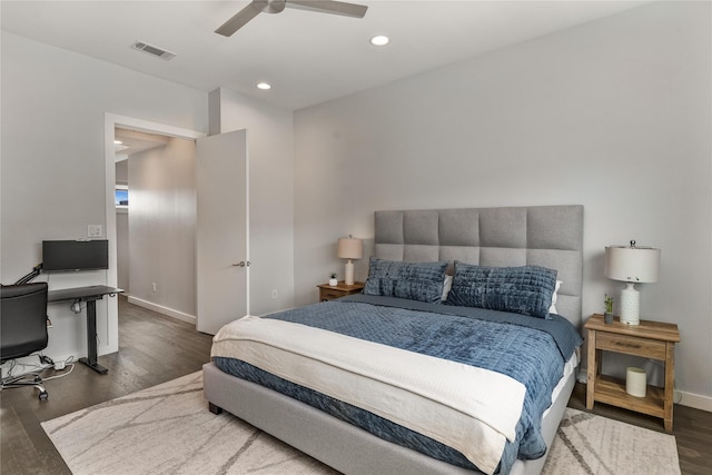 bedroom with recessed lighting, baseboards, a ceiling fan, wood finished floors, and visible vents