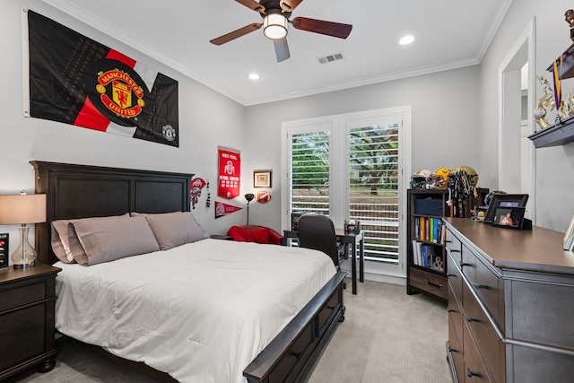 bedroom with visible vents, crown molding, light carpet, ceiling fan, and recessed lighting