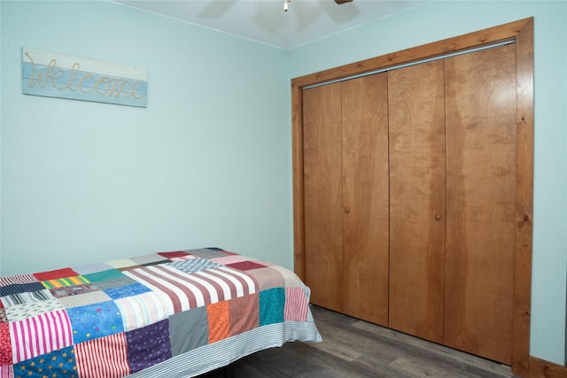 1980 SE County Road 3310th Rd, Kerens, TX 75144 - bedroom with ceiling fan, wood finished floors, and a closet