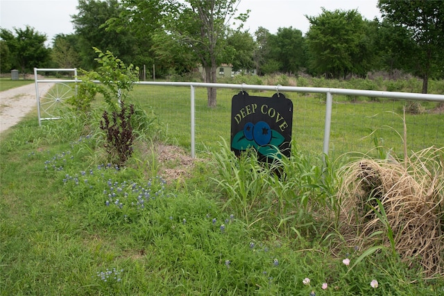 1980 SE County Road 3310th Rd, Kerens, TX 75144 - details with fence