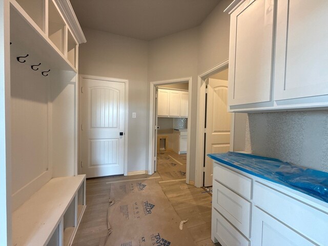 505 Ashlow Ct, Springtown, TX 76082 - view of mudroom
