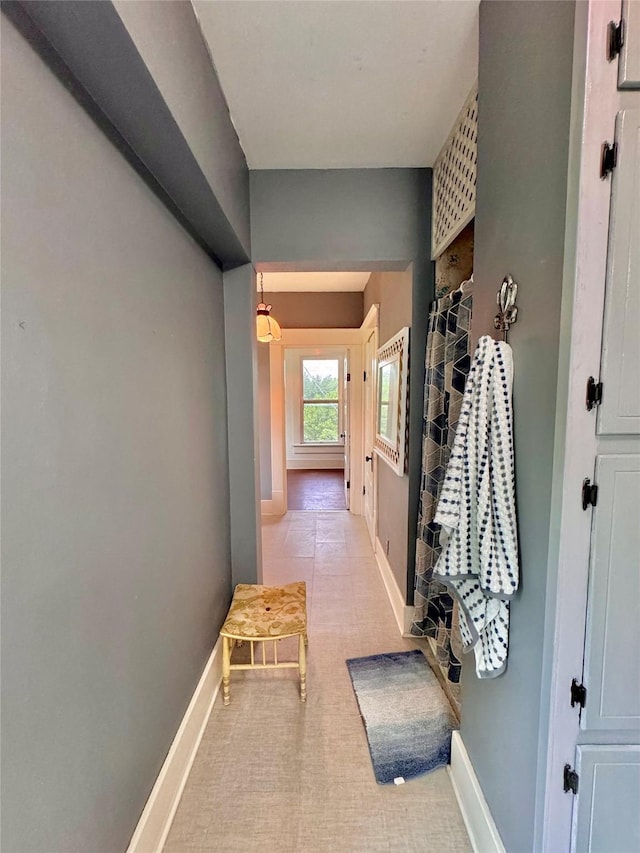900 Park Dr, Hillsboro, TX 76645 - hall featuring baseboards