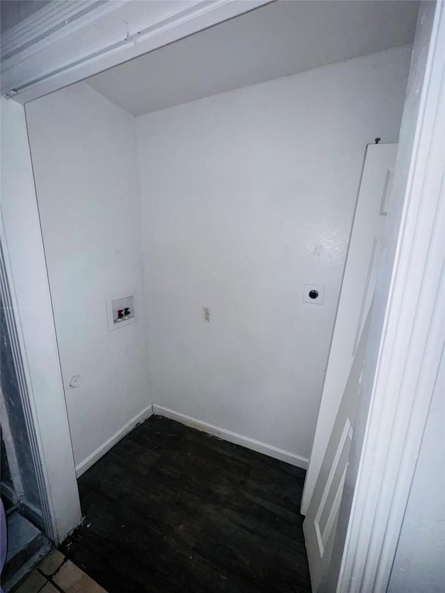 7539 Red Bud Dr, Dallas, TX 75227 - washroom with laundry area, baseboards, hookup for a washing machine, electric dryer hookup, and dark wood finished floors