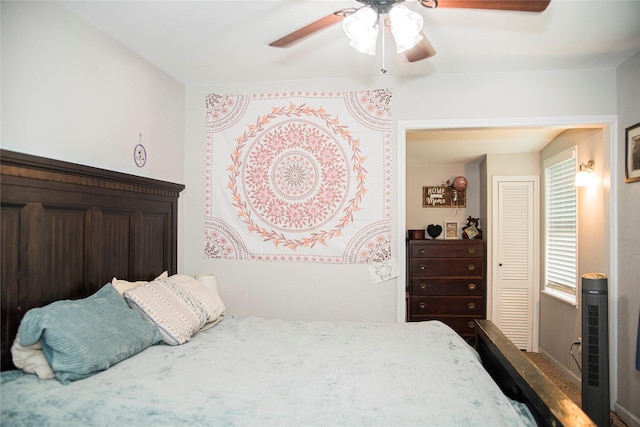 bedroom with a ceiling fan