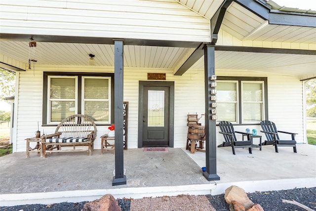 property entrance with a porch