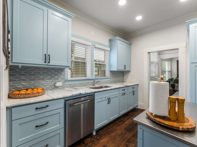 kitchen featuring crown molding, a sink, dishwasher, dark wood finished floors, and tasteful backsplash