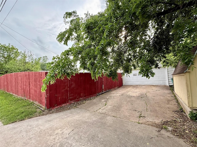 321 Chisholm Trl, Sherman, TX 75092 - view of patio / terrace featuring fence and an outdoor structure