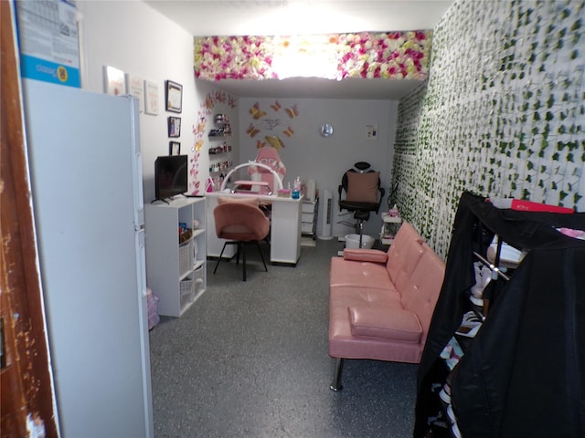 6905 Heritage Ln, Fort Worth, TX 76134 - home office with speckled floor