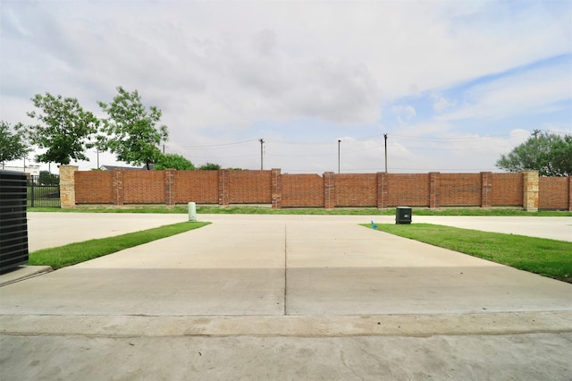 4713 Piedras Lanzar Dr, Mckinney, TX 75070 - view of patio featuring fence