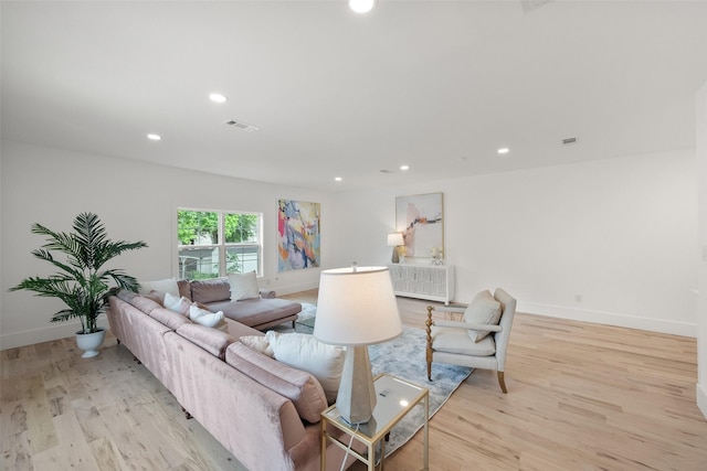 4401 El Campo Ave, Fort Worth, TX 76107 - living room with light wood-style floors, recessed lighting, and baseboards