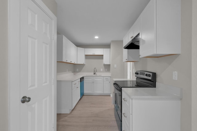 kitchen with electric range, light wood-style floors, dishwashing machine, under cabinet range hood, and a sink