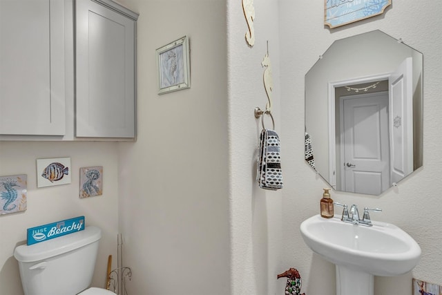 2561 Pettus Dr, Forney, TX 75126 - bathroom with a sink and toilet