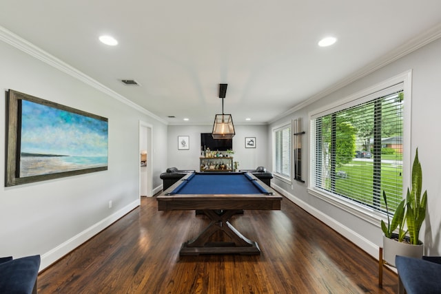 playroom with visible vents, recessed lighting, baseboards, and a wealth of natural light