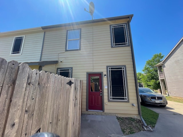 multi unit property with fence