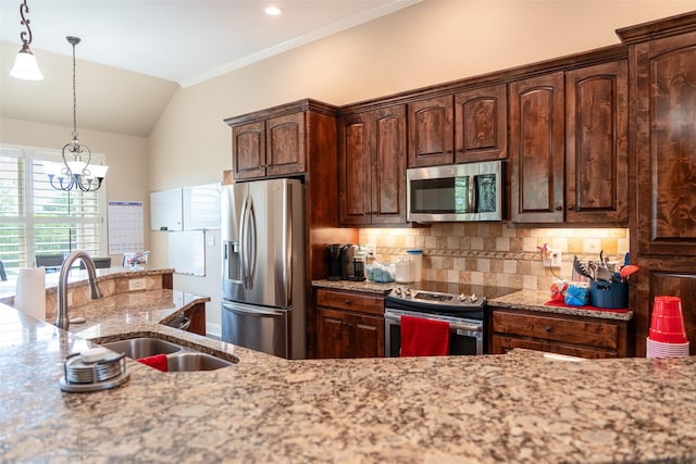 kitchen with backsplash, decorative light fixtures, a sink, an inviting chandelier, and stainless steel appliances