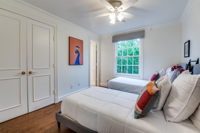 3400 Shenandoah St, University Park, TX 75205 - bedroom featuring a ceiling fan, baseboards, dark wood finished floors, and crown molding