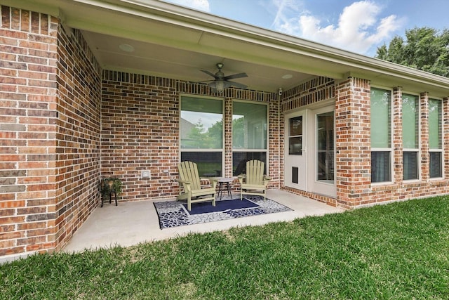 view of patio with ceiling fan