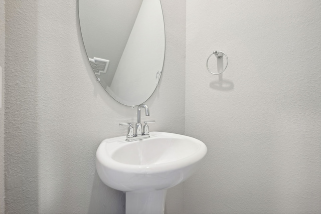 bathroom featuring visible vents